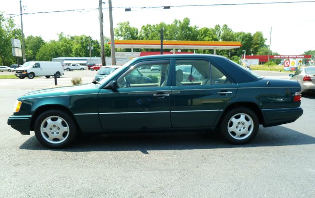 1995 Mercedes-Benz E-Class SXT