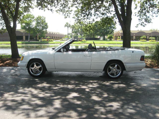 1995 Mercedes-Benz E-Class 4x4trd PKG