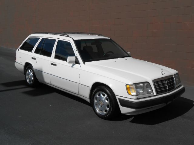 1995 Mercedes-Benz E-Class SXT