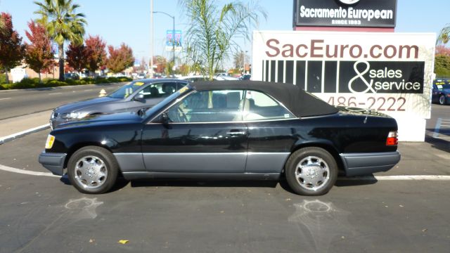 1995 Mercedes-Benz E-Class 4x4trd PKG
