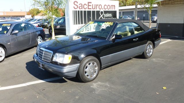 1995 Mercedes-Benz E-Class 4x4trd PKG