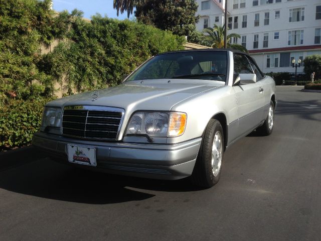 1995 Mercedes-Benz E-Class 4x4trd PKG