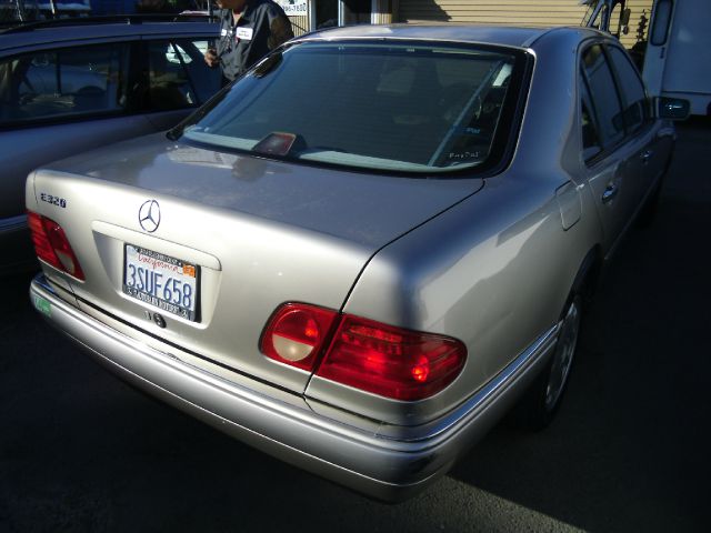 1997 Mercedes-Benz E-Class SXT