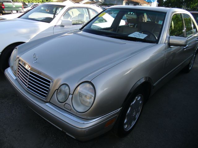 1997 Mercedes-Benz E-Class SXT