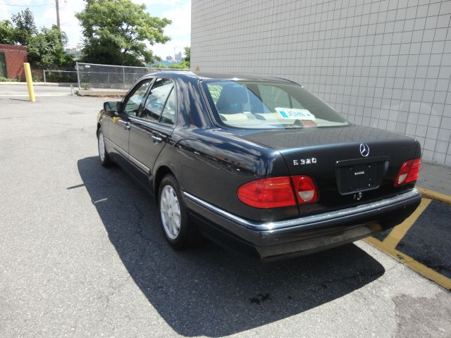 1997 Mercedes-Benz E-Class SXT