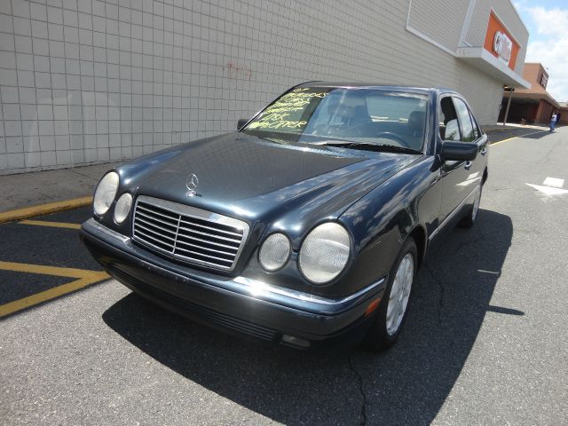 1997 Mercedes-Benz E-Class SXT