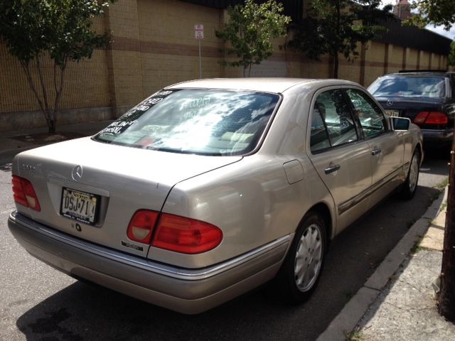 1997 Mercedes-Benz E-Class SXT
