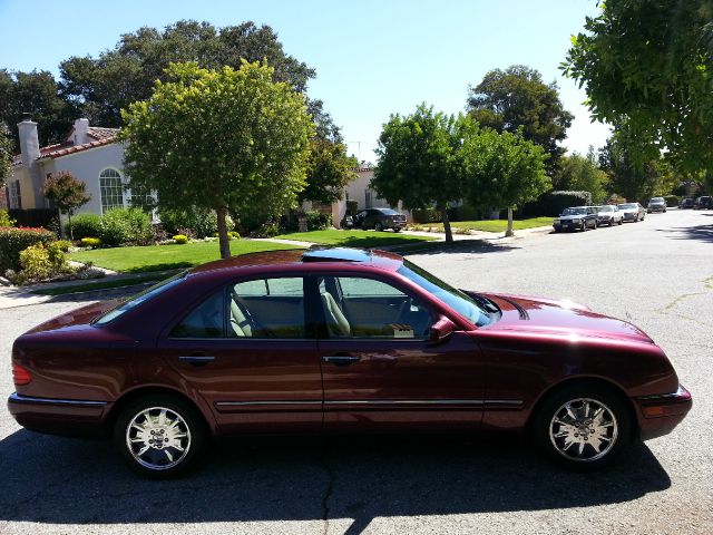 1997 Mercedes-Benz E-Class SXT