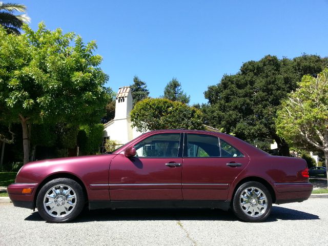 1997 Mercedes-Benz E-Class SXT