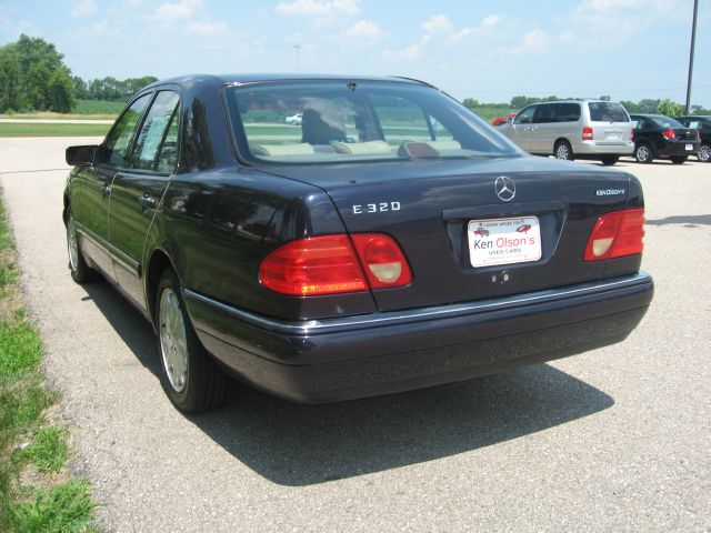 1997 Mercedes-Benz E-Class SXT