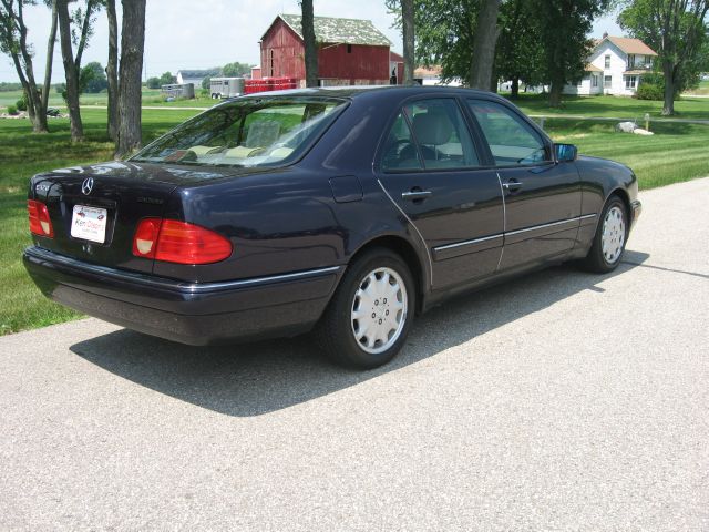 1997 Mercedes-Benz E-Class SXT