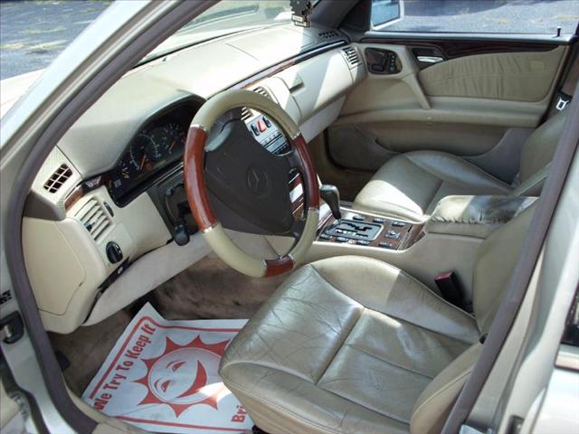 1997 Mercedes-Benz E-Class 4dr Cpe Auto