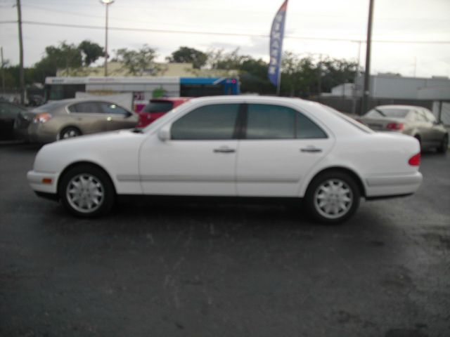 1997 Mercedes-Benz E-Class SXT