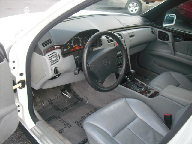 1997 Mercedes-Benz E-Class SXT