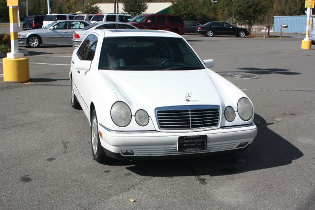 1997 Mercedes-Benz E-Class M5 --gps NAV, 2
