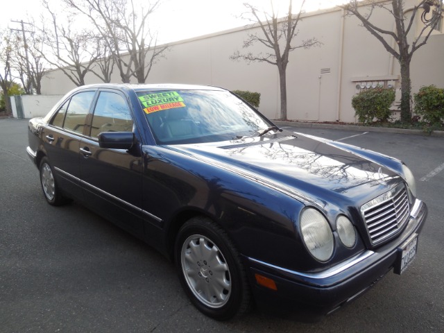 1997 Mercedes-Benz E-Class SXT