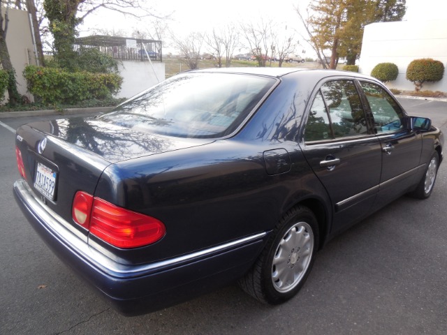 1997 Mercedes-Benz E-Class SXT