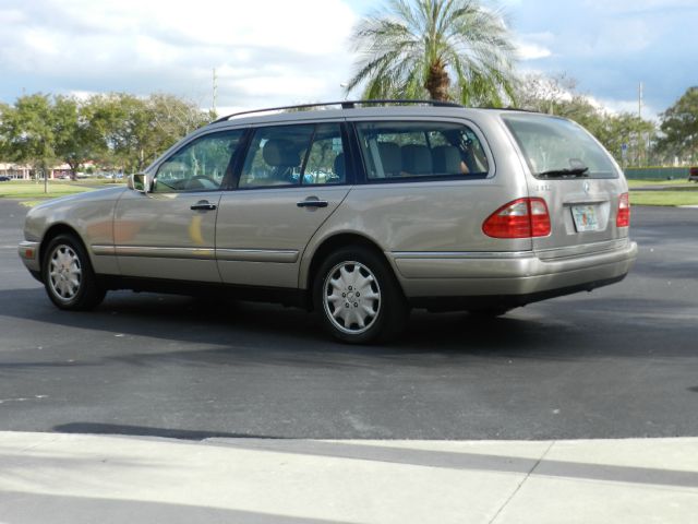 1998 Mercedes-Benz E-Class Doublecab V8