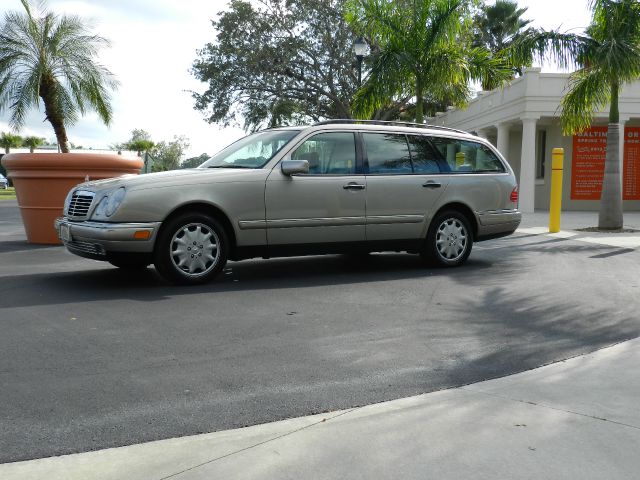 1998 Mercedes-Benz E-Class Doublecab V8