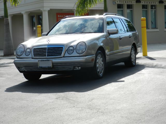 1998 Mercedes-Benz E-Class Doublecab V8
