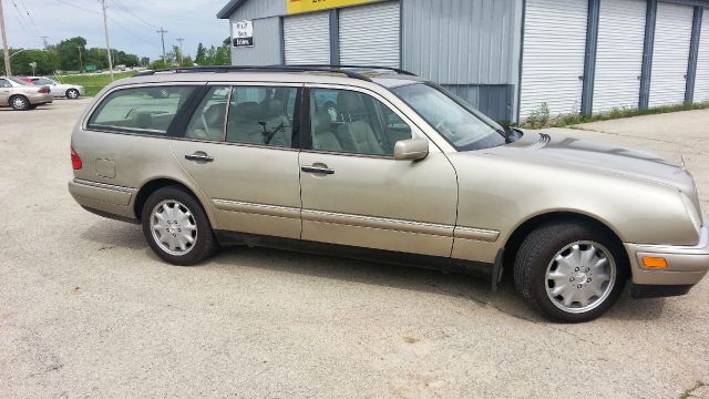 1998 Mercedes-Benz E-Class Doublecab V8