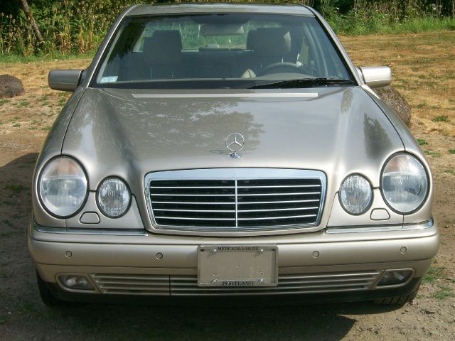 1998 Mercedes-Benz E-Class Doublecab V8