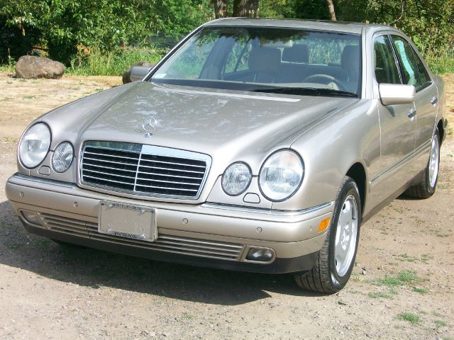 1998 Mercedes-Benz E-Class Doublecab V8