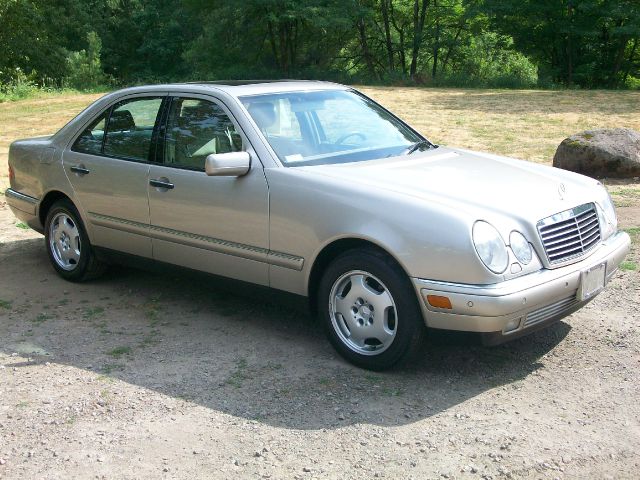 1998 Mercedes-Benz E-Class Doublecab V8