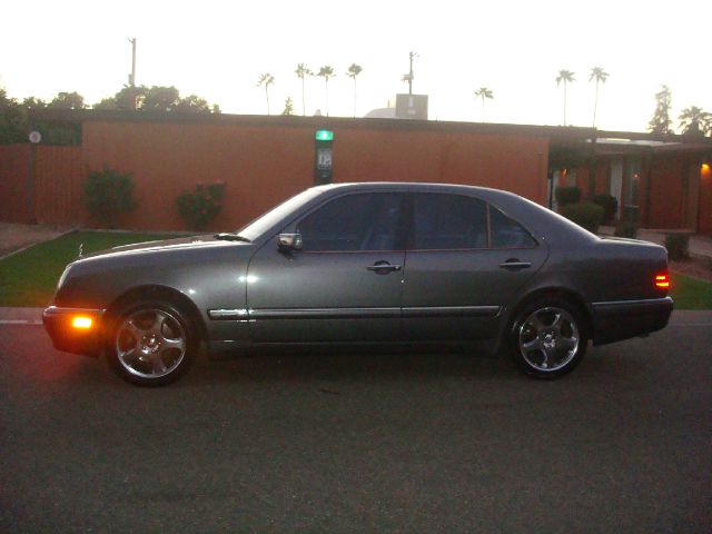 1998 Mercedes-Benz E-Class Scion XB