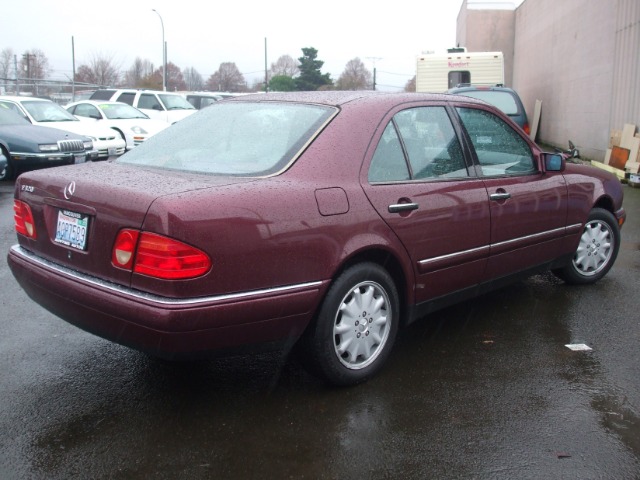 1998 Mercedes-Benz E-Class SXT