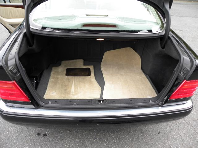 1999 Mercedes-Benz E-Class Scion XB