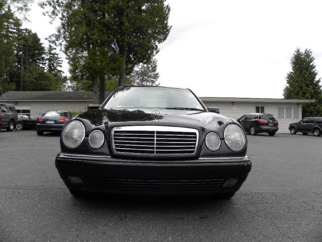 1999 Mercedes-Benz E-Class Scion XB