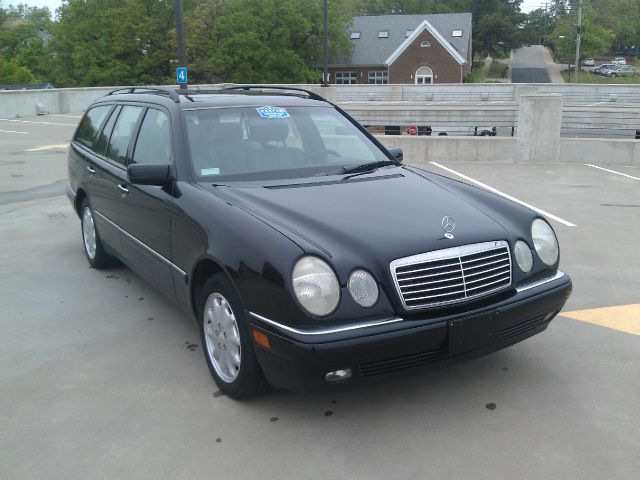 1999 Mercedes-Benz E-Class SXT