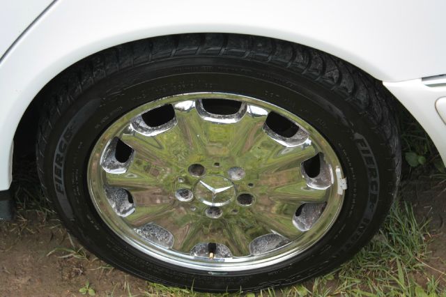 1999 Mercedes-Benz E-Class SXT