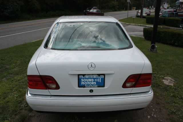 1999 Mercedes-Benz E-Class SXT