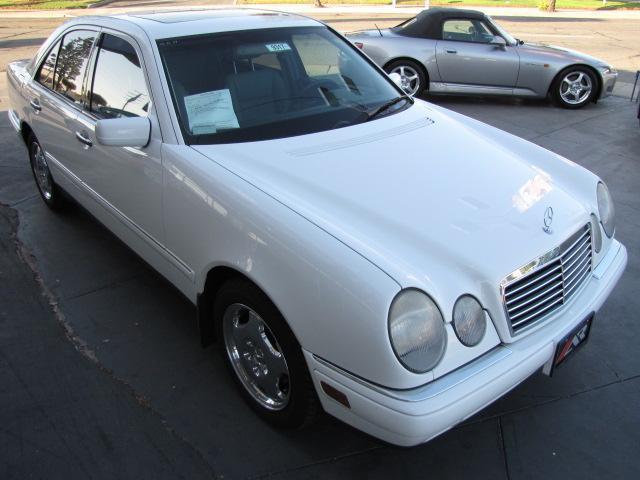 1999 Mercedes-Benz E-Class Roadtrek