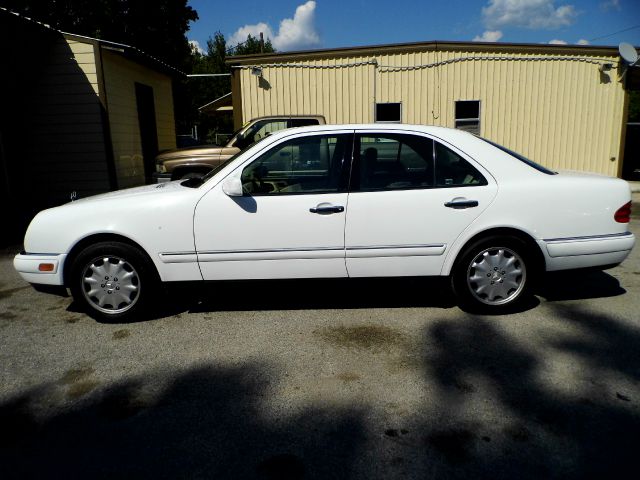 1999 Mercedes-Benz E-Class SXT
