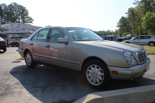 1999 Mercedes-Benz E-Class SXT