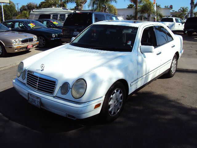 1999 Mercedes-Benz E-Class SXT