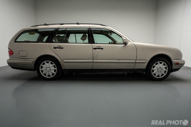 1999 Mercedes-Benz E-Class SR5 Grade