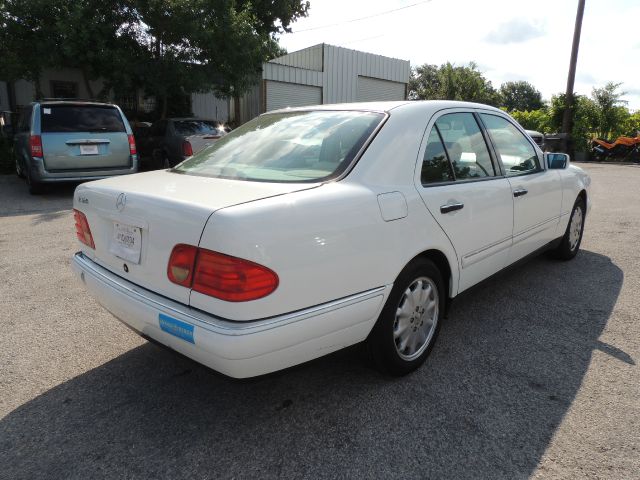 1999 Mercedes-Benz E-Class SXT