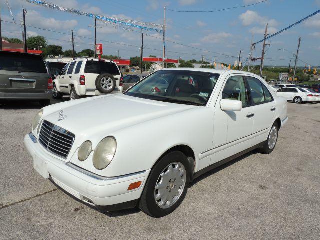 1999 Mercedes-Benz E-Class SXT