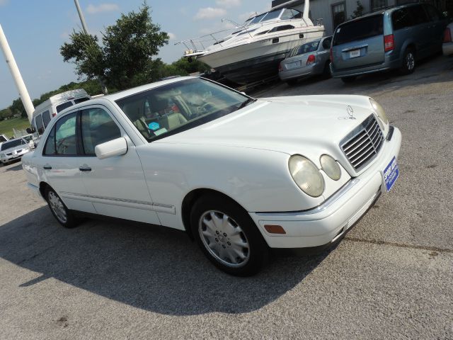 1999 Mercedes-Benz E-Class SXT