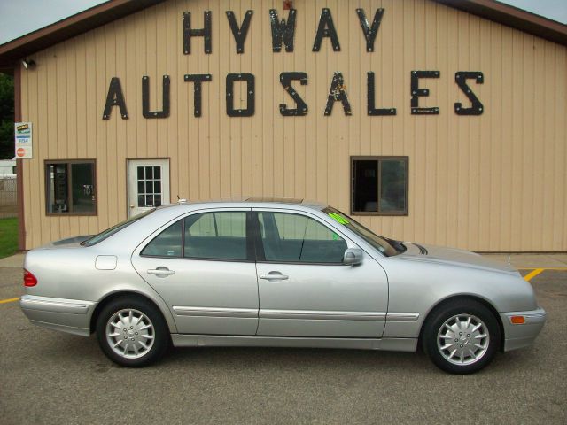 2000 Mercedes-Benz E-Class SXT