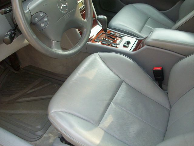 2000 Mercedes-Benz E-Class SXT