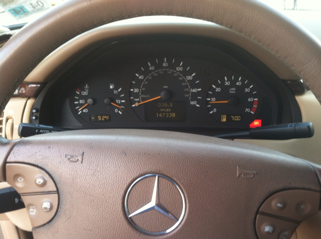 2000 Mercedes-Benz E-Class SXT