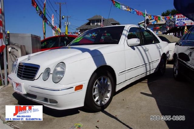 2000 Mercedes-Benz E-Class SXT