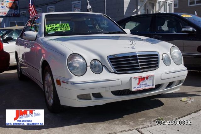 2000 Mercedes-Benz E-Class SXT