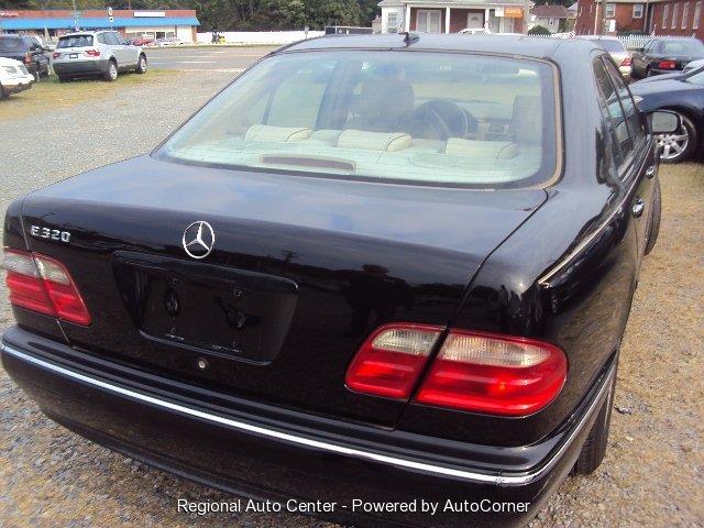 2000 Mercedes-Benz E-Class Unknown