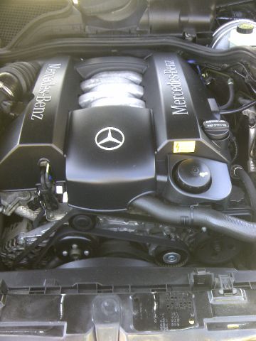 2000 Mercedes-Benz E-Class SXT